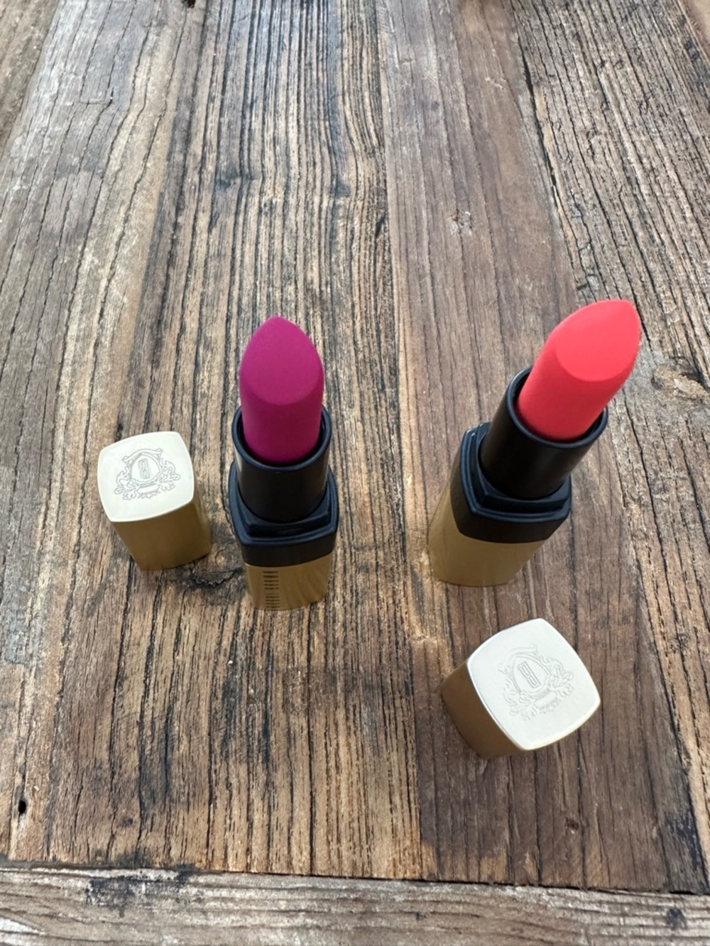 Bobbi Brown Metallic Gold Lipstick Duo with Black Banding - Picture 3 of 7